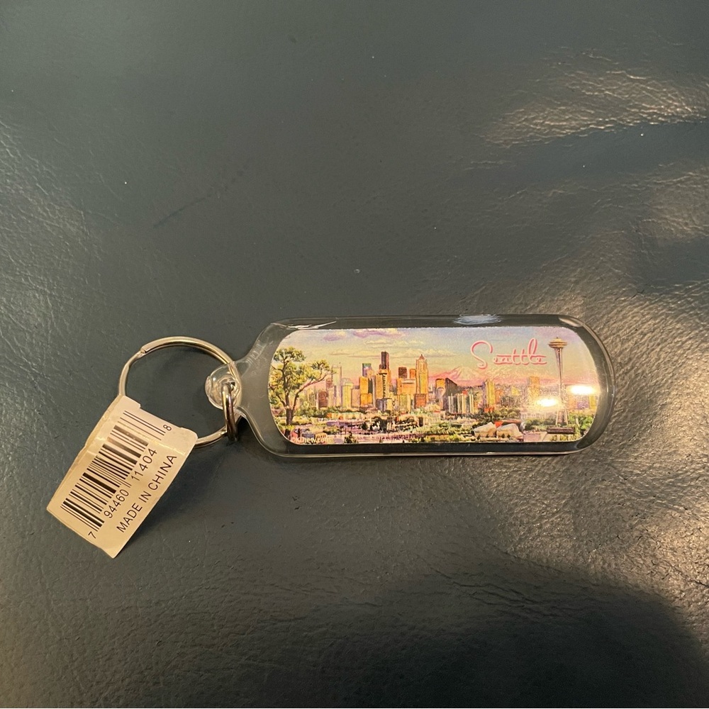 Seattle Keychain - Picture 3 of 3